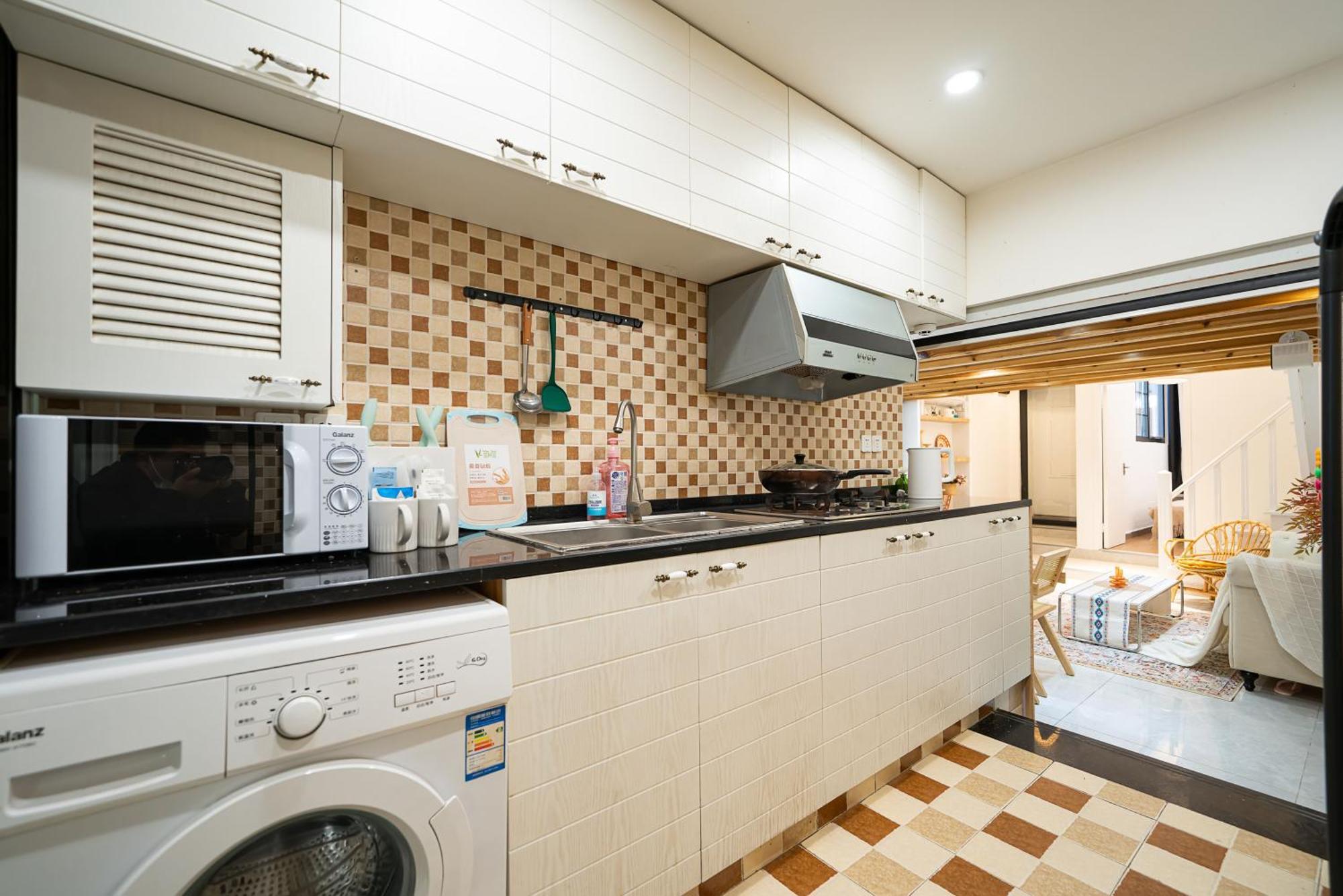 Shanghai Downtown Yi Du B&B - Near South Shaanxi Road Metro Station 600Meters Bagian luar foto