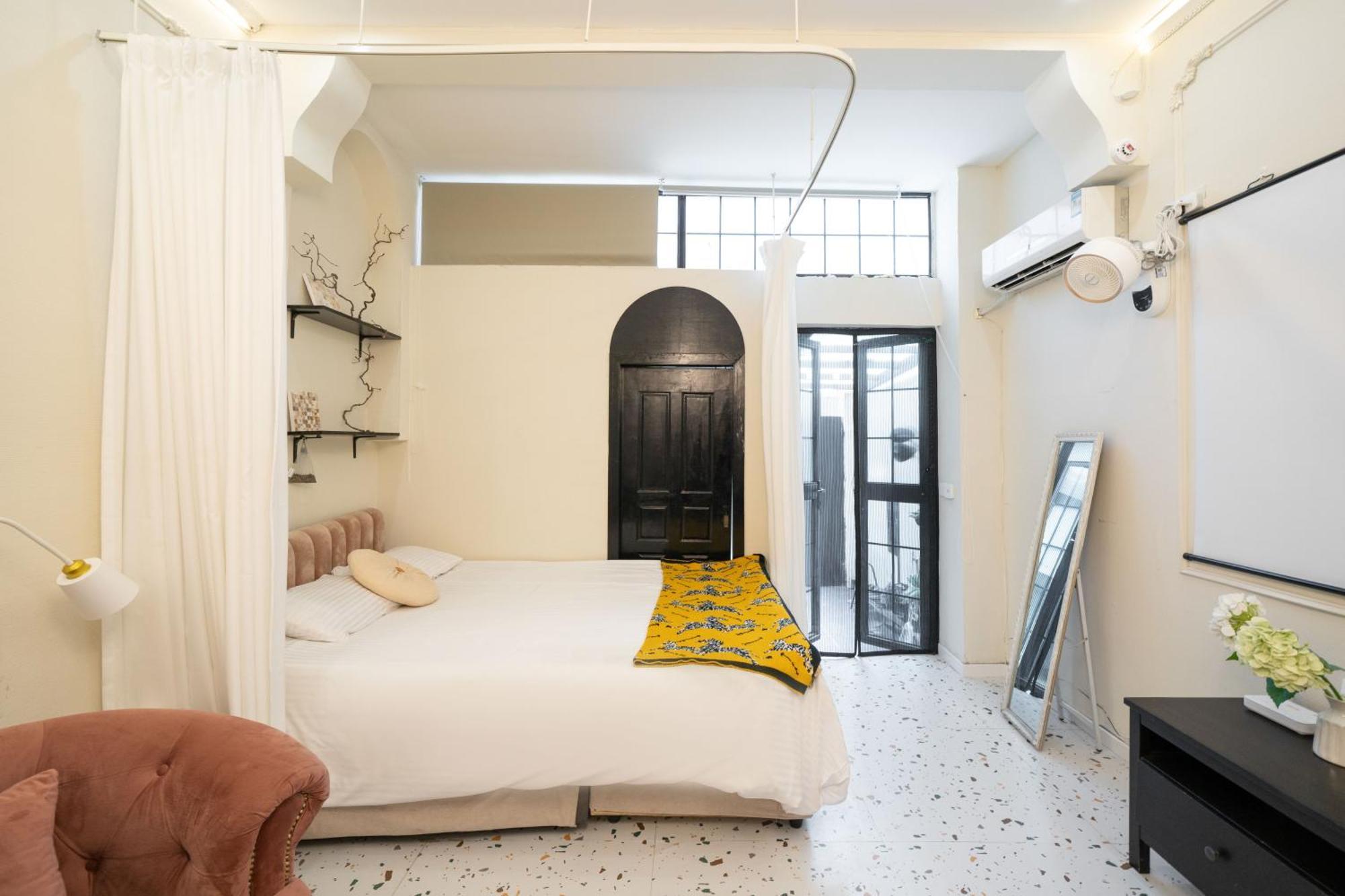 Shanghai Downtown Yi Du B&B - Near South Shaanxi Road Metro Station 600Meters Bagian luar foto